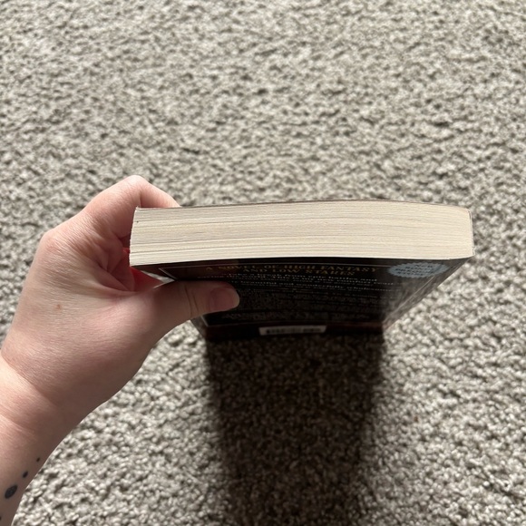 Legends & Lattes Travis Baldree NYT Bestseller Paperback - Picture 5 of 9